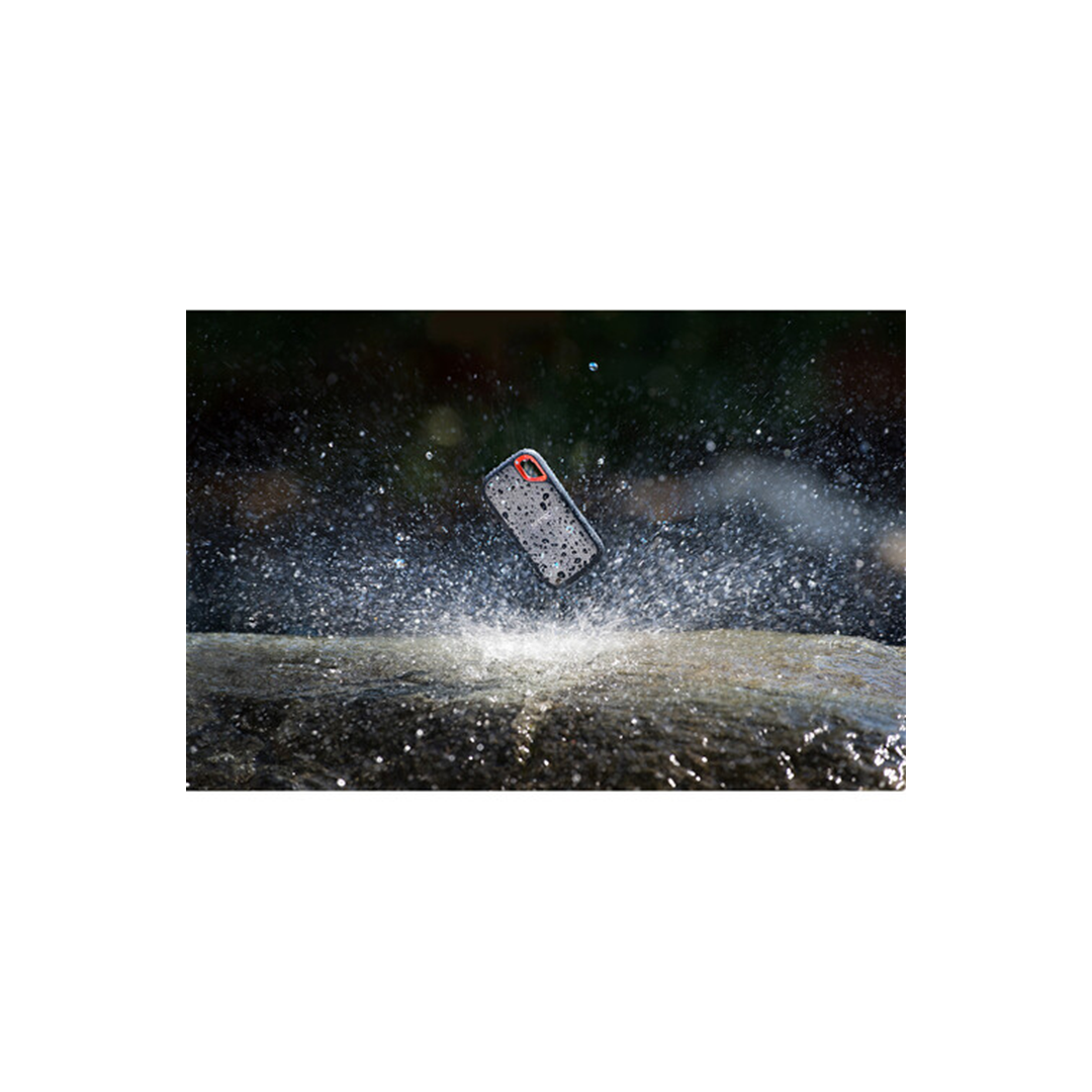 SanDisk 4TB Extreme Pro Portable SSD 2000MB/s R/ W in Qatar SanDisk 4TB Extreme Pro Portable SSD 2000MB/s R/ W in Qatar